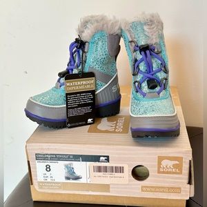 Sorel Tivoli II waterproof boots (Little Kids Size 8) New in Box